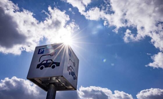 How Long Do EV Batteries Actually Last in 2026?